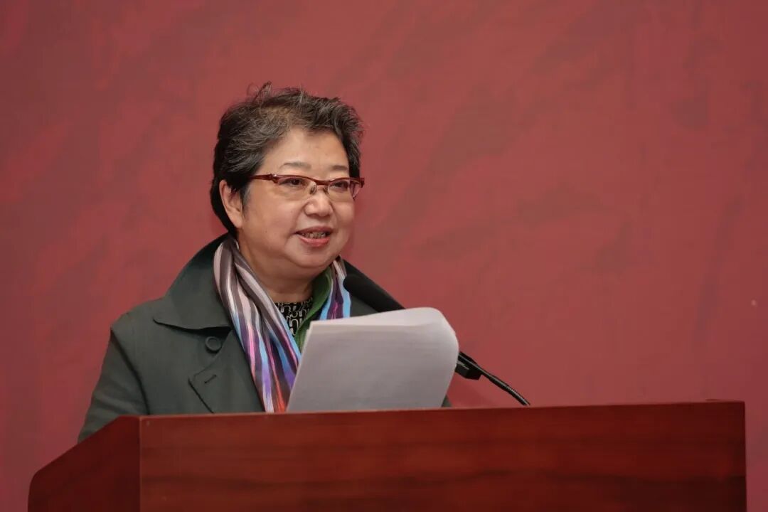 导师代表骆芃芃致辞